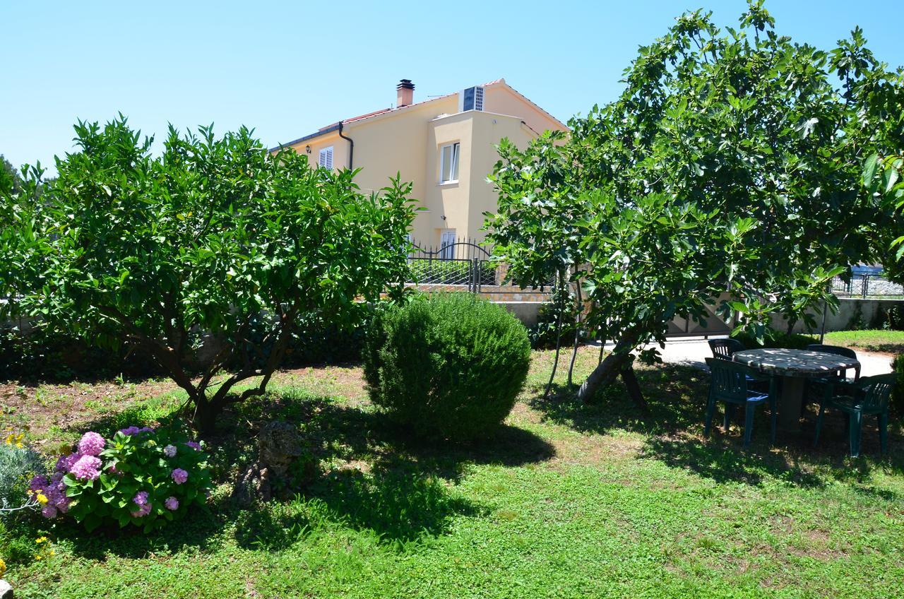 Apartments Dara Rogoznica  Esterno foto