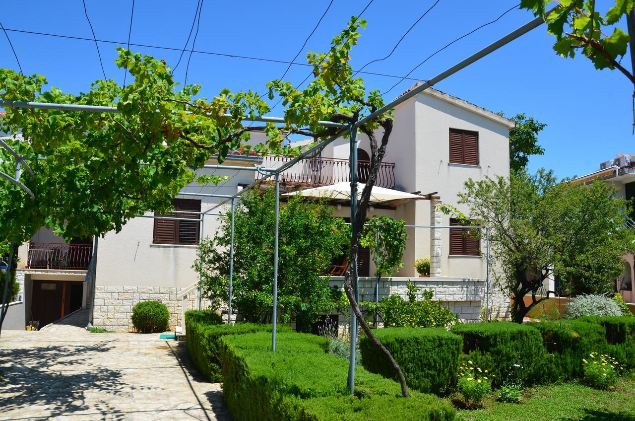 Apartments Dara Rogoznica  Esterno foto