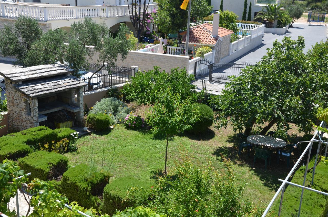 Apartments Dara Rogoznica  Esterno foto